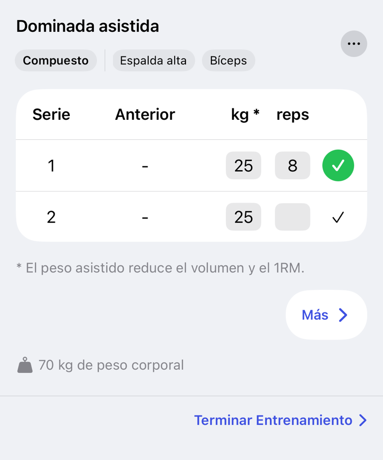 Serie de ejercicio asistido con peso de asistencia y repeticiones