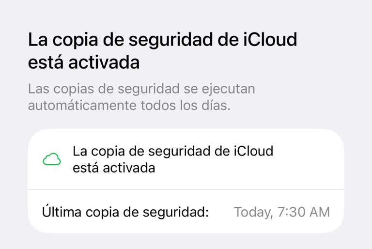 Pantalla de copia de seguridad de iCloud con estado y última copia